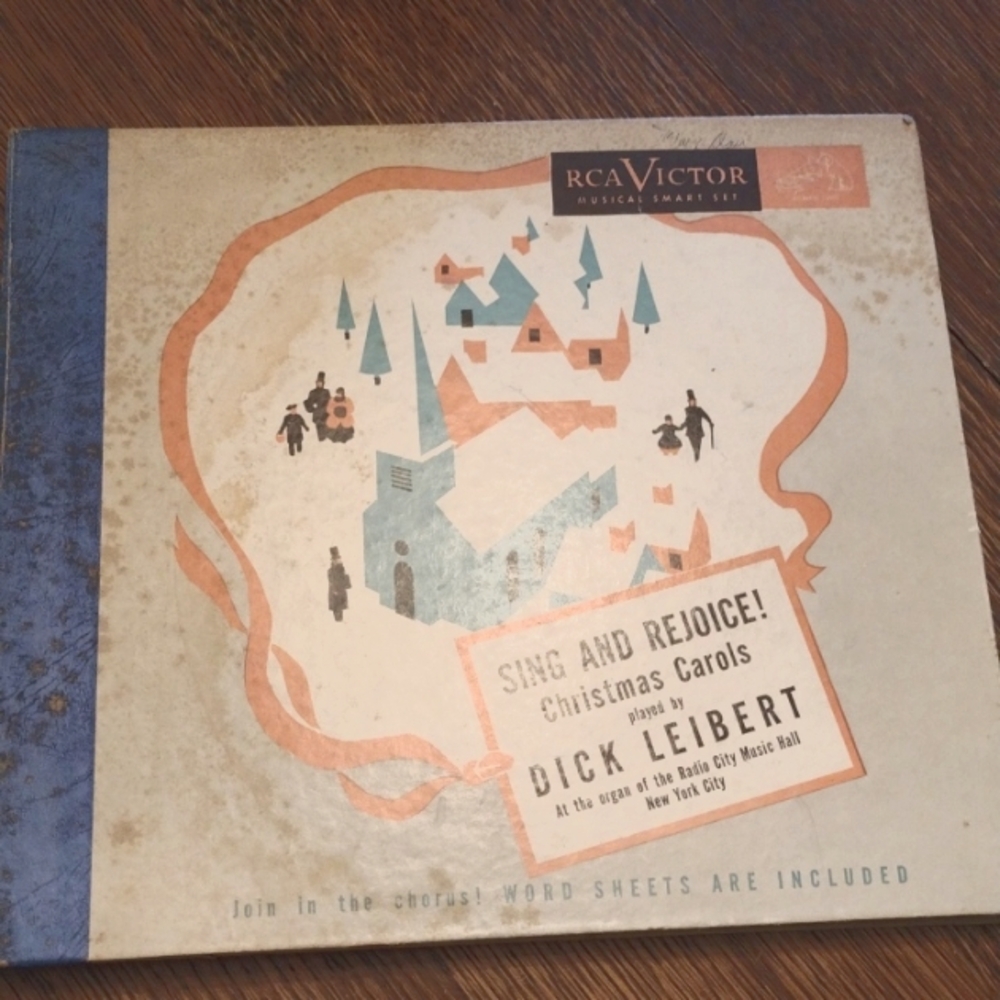 RCA Victor Musical Smart Set Christmas Carols